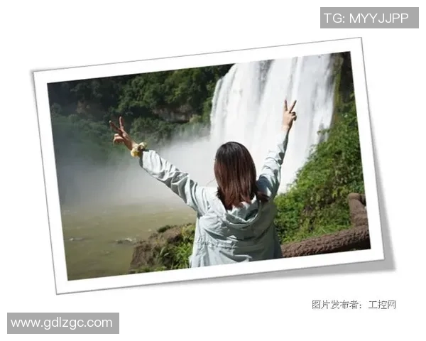 绿茵巨星风云录细述球场传奇人生与荣耀征程