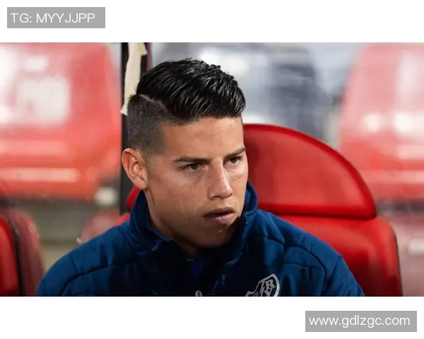 全球三大足球球星排名榜单解析 谁才是足坛真正的超级巨星