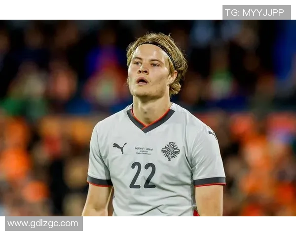 哪些著名足球球星身披6号球衣展现球队灵魂与核心力量