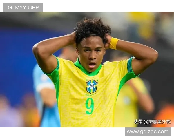 2025年世界十大足球球星排名揭晓 谁能位居巅峰称霸足坛 2025年世界十大足球球星排名揭晓 谁能位居巅峰称霸足坛